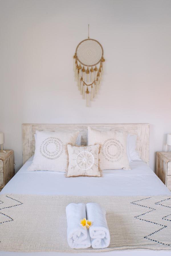 Villa Uhaina Amed Екстериор снимка