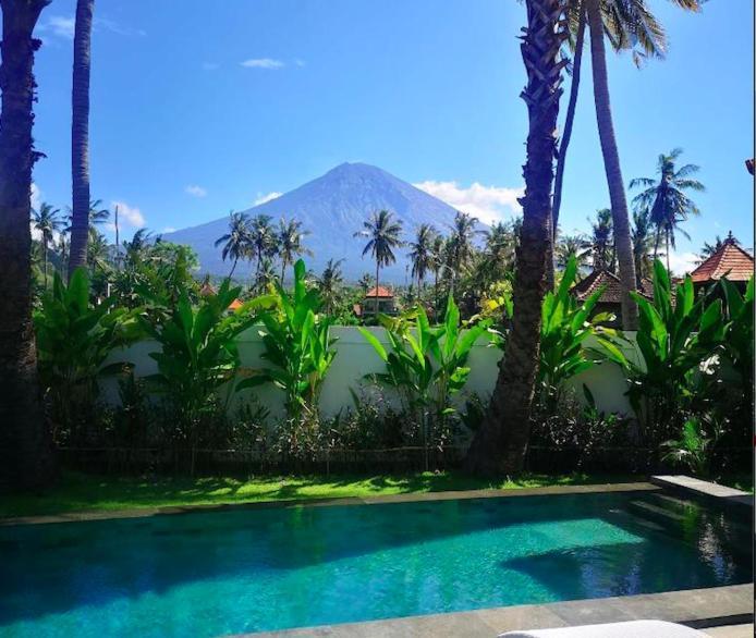 Villa Uhaina Amed Екстериор снимка